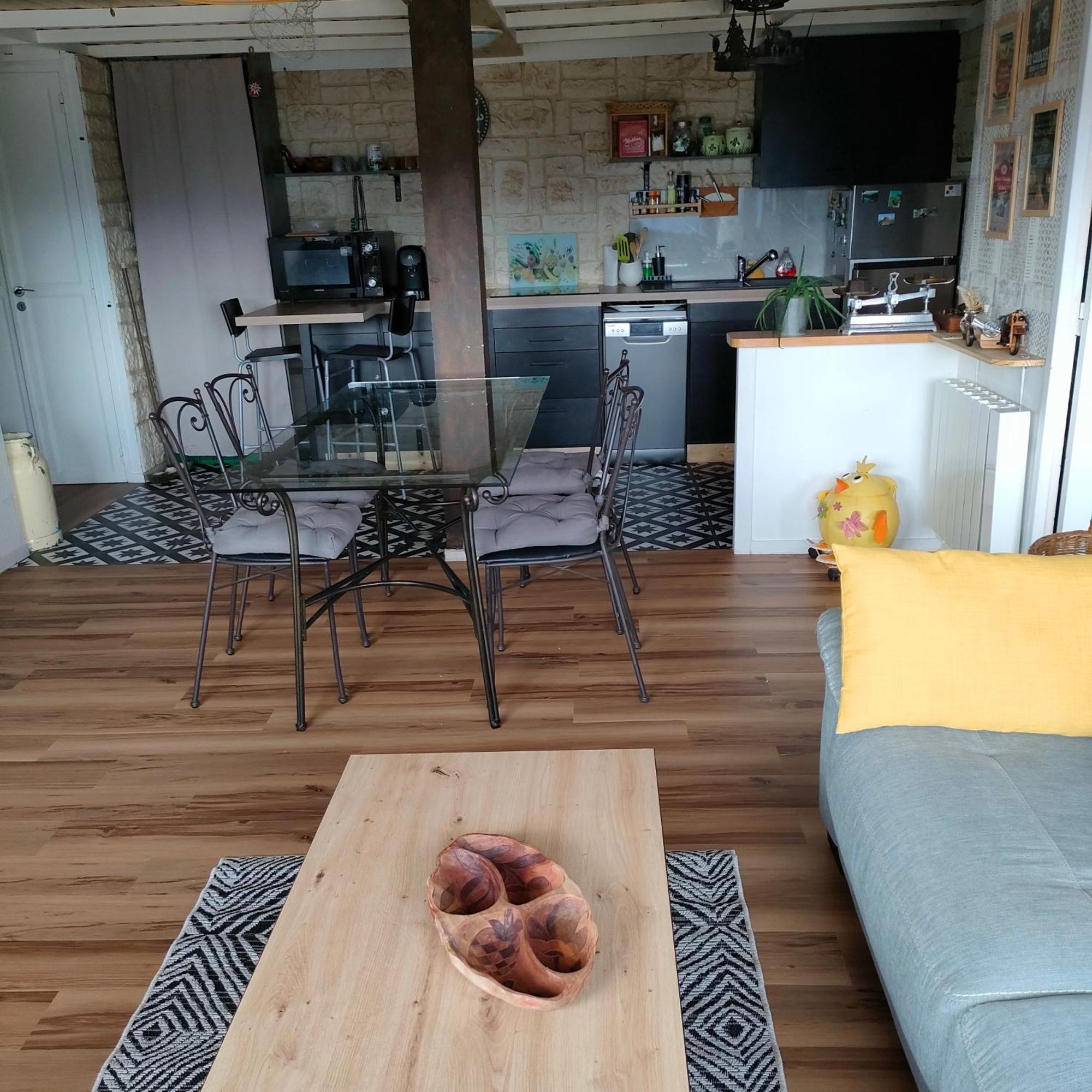 Grand Appartement Vue Magnifique Murat-le-Quaire Exterior foto